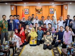 Nakes Honorer Curhat ke Ketua DPD RI