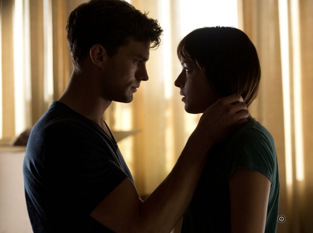 Dakota Johnson Sebut Syuting Trilogi Fifty Shades Kacau Dakota Johnson Sebut Syuting Trilogi Fifty Shades Kacau