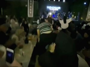 Hanggar Talasalapang Ditutup Sepekan Buntut Joget Erotis-Tak Ada IMB Hanggar Talasalapang Ditutup Sepekan Buntut Joget Erotis-Tak Ada IMB