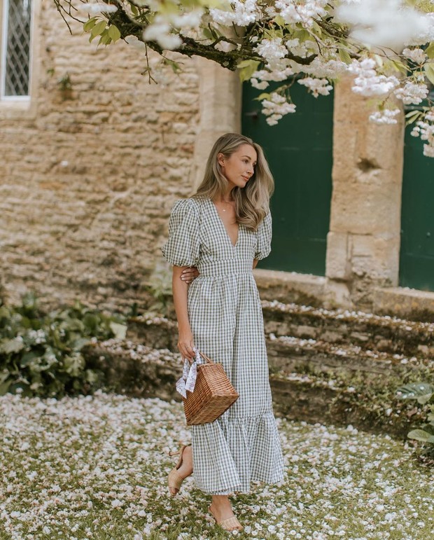 Josie https://www.instagram.com/josieldn/