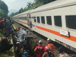 Kereta Tabrak Mobil di Cianjur, Dua Orang Luka Berat