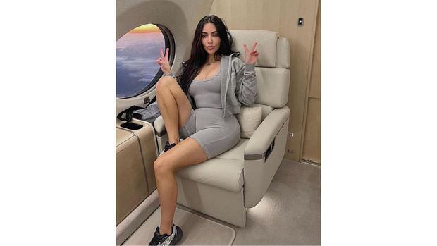 Kim Kardashian di pesawat jet pribadi