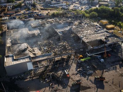 Kondisi Mal di Ukraina Luluh-lantak Usai Dirudal Rusia