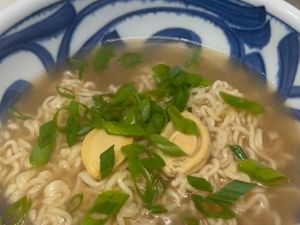Siapa Mau? Mie Instan Sultan Rp 100 Ribu Topping Abalone Segar Siapa Mau? Mie Instan Sultan Rp 100 Ribu Topping Abalone Segar