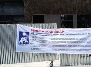 BM PAN Sumut Segel Holywings, Minta Pemkot Medan Tinjau Izinnya BM PAN Sumut Segel Holywings, Minta Pemkot Medan Tinjau Izinnya