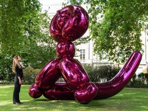 Patung Balon Jeff Koons Laku Rp 183 M, Disumbangkan Buat Ukraina