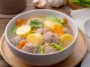 Resep Sup Bola Daging dan Tofu yang Gurih Padat Nutrisi Resep Sup Bola Daging dan Tofu yang Gurih Padat Nutrisi