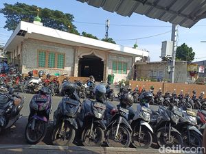 5 Fakta Gempar Motor Parkir dalam Masjid di Jakbar