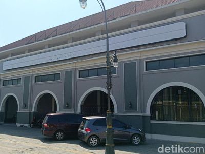 Suasana Terkini Holywings Semarang Usai Ditutup-Plang Dicopot