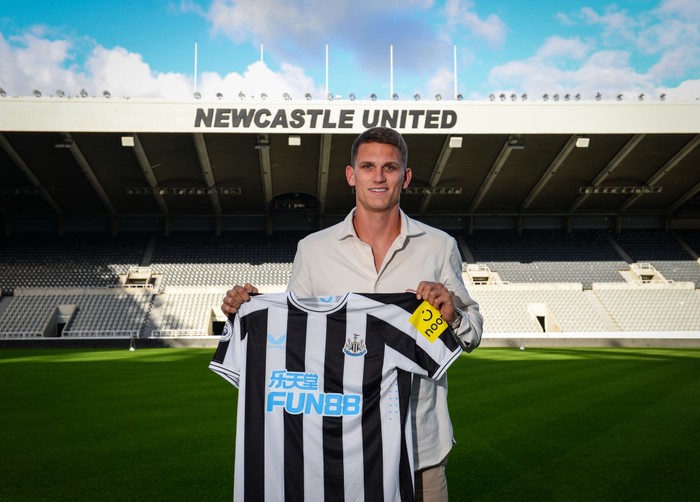 NEWCASTLE UPON TYNE, ENGLAND - JUNE 28: Sven Botman poses for photos at St. James Park on June 28, 2022 in Newcastle upon Tyne, England. (Photo by Serena Taylor/Newcastle United via Getty Images)