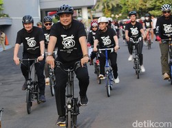 Gowes Bareng Wakil Dubes Inggris, Wali Kota Eri Ndredeg: Sepeda Larang Rek!