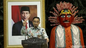 Anies Baswedan Kukuhkan Panitia Bulan Dana PMI DKI Jakarta 2022