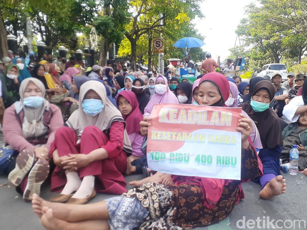 Harga Tanah Terdampak PLTU Tak Sama, Warga Batang Geruduk Kantor Ganjar Harga Tanah Terdampak PLTU Tak Sama, Warga Batang Geruduk Kantor Ganjar