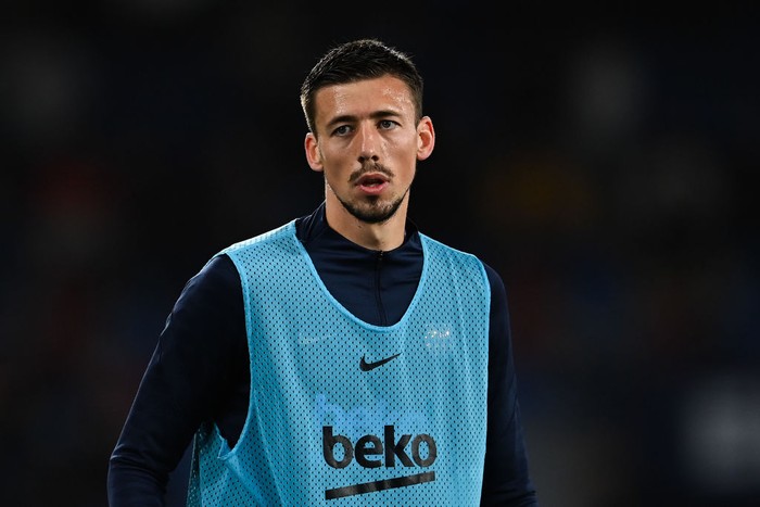 VALENCIA, SPAIN - APRIL 10: Clement Lenglet of FC Barcelona looks on during the La Liga Santander match between Levante UD and FC Barcelona at Ciutat de Valencia Stadium on April 10, 2022 in Valencia, Spain. (Photo by David Ramos/Getty Images)