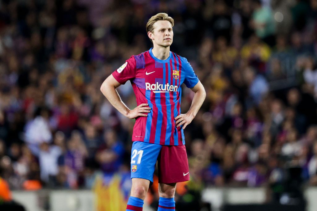BARCELONA, SPAIN - MAY 10: Frenkie de Jong of FC Barcelona during the La Liga Santander  match between FC Barcelona v Celta de Vigo at the Camp Nou on May 10, 2022 in Barcelona Spain (Photo by David S. Bustamante/Soccrates/Getty Images)
