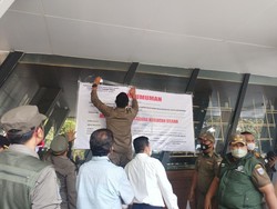 Satpol PP DKI Segel Holywings Pondok Indah!