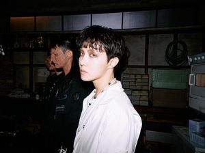 J-Hope Bicara soal Ambisi hingga Grammy Lewat Lagu MORE J-Hope Bicara soal Ambisi hingga Grammy Lewat Lagu MORE