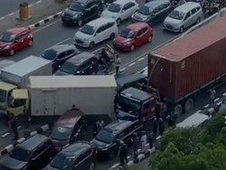 Kecelakaan Beruntun 6 Mobil di Pettarani Makassar, Lalin Sempat Macet