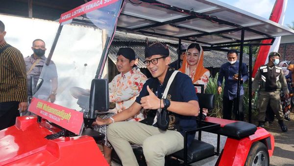 Kunjungi Desa Wisata Pandean, Sandiaga Disopiri Bupati Trenggalek