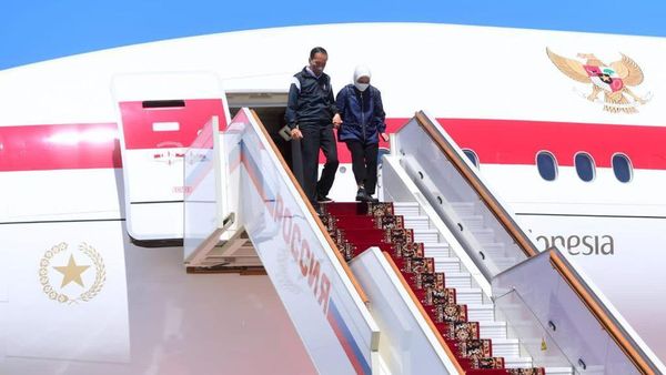 Momen Jokowi Tiba di Moskow Rusia