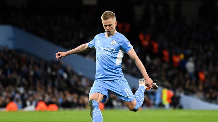 MANCHESTER, ENGLAND - MAY 22: Oleksandr Zinchenko of Manchester City in action during the Premier League match between Manchester City and Aston Villa at Etihad Stadium on May 22, 2022 in Manchester, United Kingdom. (Photo by Visionhaus/Getty Images)