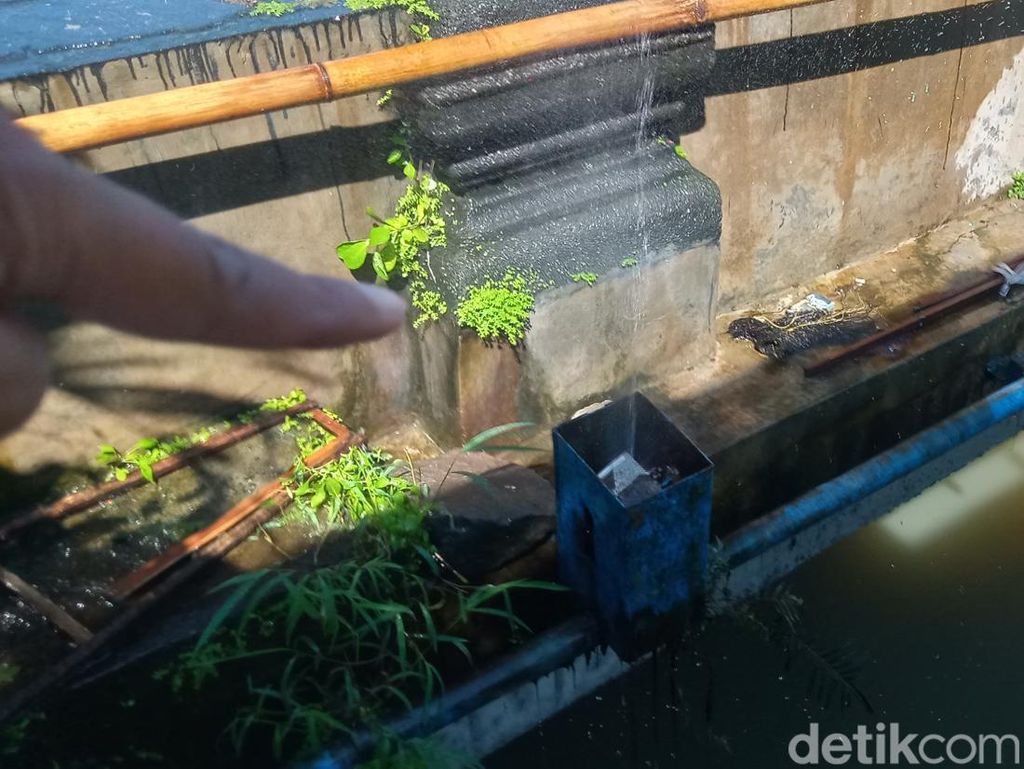 Pipa Semburkan Air di Delanggu, PDAM Klaten: Hanya Buang Angin Pipa Semburkan Air di Delanggu, PDAM Klaten: Hanya Buang Angin
