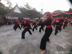 Mengenal Seni Pencak Silat Gagak Lawung Sumedang