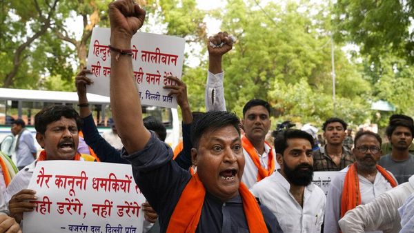 Pendukung Penghina Nabi Dipenggal, India Memanas