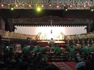 Sujiwo Tejo Turut Ramaikan Peringatan Hari Jadi Ke-104 Kota Mojokerto Sujiwo Tejo Turut Ramaikan Peringatan Hari Jadi Ke-104 Kota Mojokerto