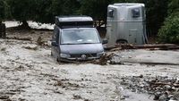 Banjir dan Longsor Gulung Puluhan Mobil di Austria