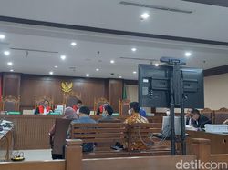 Saksi Sebut Eks Bupati Koltim Beri Uang Operasional ke Sukarman Loke soal PEN