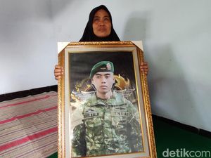 Suasana Rumah Duka Sebelum Jenazah Prada Beryl Tiba