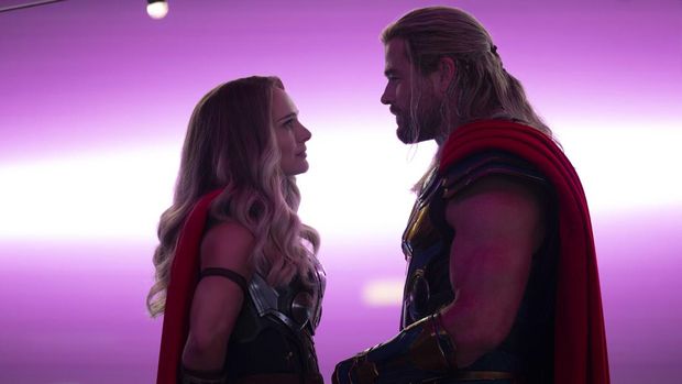 (L-R): Natalie Portman as Mighty Thor and Chris Hemsworth as Thor in Marvel Studios' THOR: LOVE AND THUNDER. Photo by Jasin Boland. ©Marvel Studios 2022. All Rights Reserved.