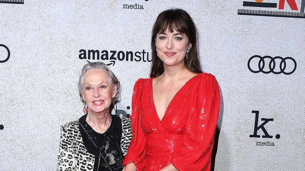 HOLLYWOOD, CA - OCTOBER 24:  Tippi Hedren, Dakota Johnson arrives at the Premiere Of Amazon Studios' 