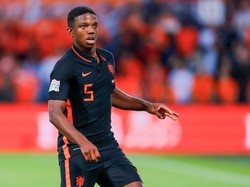 Tyrell Malacia Segera ke MU, Dulu van Bronckhorst Puji Begini