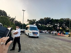 Jenazah Tjahjo Kumolo Tiba di Taman Makam Pahlawan Kalibata
