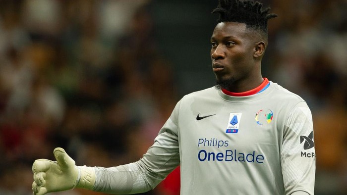 André Onana during soccer/football Integration Heroes Match in Giuseppe Meazza (San Siro) stadium, Milan, Italy on May 23, 2022. The event was promoted by Samuel Etoo and his charity foundation for children of Africa. (Photo by Lorenzo Di Cola/NurPhoto via Getty Images)