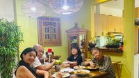 Asri Welas Turun BB 30 Kg, Ini Momennya Saat Makan Bareng Keluarga di Rumah