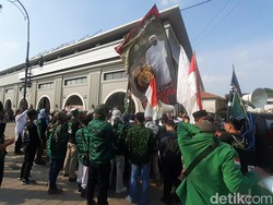 Hampir Sepekan Tutup, Holywings Semarang Tetap Digeruduk Massa