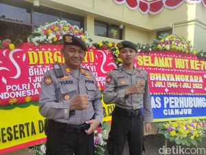 Kisah Ridwan, Tolong Aiptu Erwin yang Terbakar dan Kini Jadi Polisi Kisah Ridwan, Tolong Aiptu Erwin yang Terbakar dan Kini Jadi Polisi