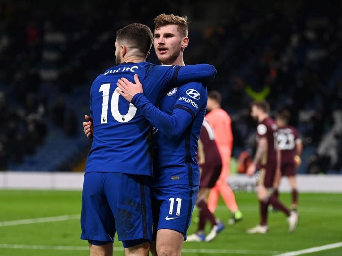 LONDON, ENGLAND - AUGUST 01: Kai Havertz of Chelsea celebrates with Hakim Ziyech, Christian Pulisic and Timo Werner after scoring their side's first goal during the Pre-Season Friendly match between Arsenal and Chelsea at Emirates Stadium on August 01, 2021 in London, England. (Photo by Harriet Lander - Chelsea FC/Chelsea FC via Getty Images)