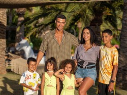 Liburan ala Sultan Cristiano Ronaldo