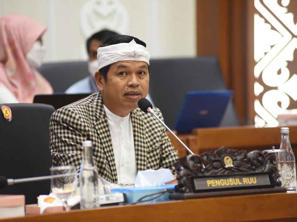 Dedi Mulyadi Apresiasi Baleg DPR Sepakati Harmonisasi RUU KSDAHE Dedi Mulyadi Apresiasi Baleg DPR Sepakati Harmonisasi RUU KSDAHE
