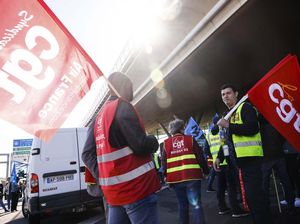 Penerbangan di Prancis Terganggu Imbas Pekerja Bandara Mogok Kerja