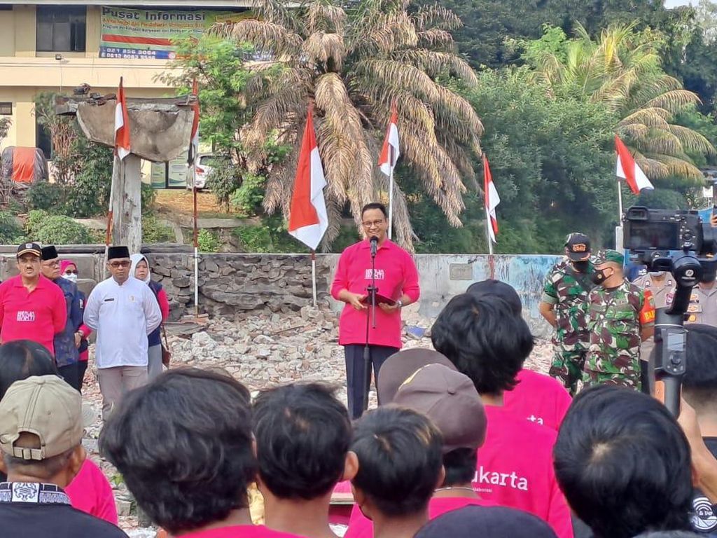 Anies Mulai Revitalisasi Kampung Gembira Gembrong, Telan Biaya Rp 7,8 M Anies Mulai Revitalisasi Kampung Gembira Gembrong, Telan Biaya Rp 7,8 M