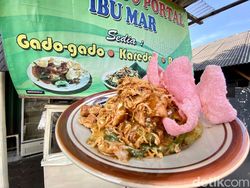 Gado-gado Portal Bu Mar, Langganan Chicco Jerikho yang Gurih Mantap! Gado-gado Portal Bu Mar, Langganan Chicco Jerikho yang Gurih Mantap!
