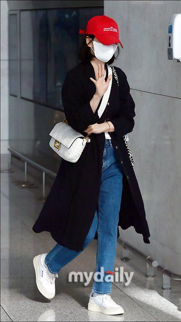 Heboh Song Hye Kyo Pergi ke Paris dengan Perhiasan Mahal, Mau Ngapain?