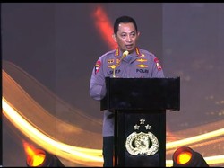 Kapolri Menangis Haru di Hoegeng Awards 2022