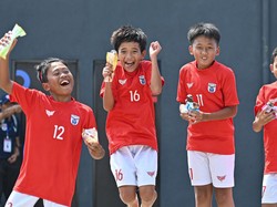 Yili Indonesia, produsen es krim Joyday penghasil produk olahan susu terbesar se-Asia mendukung perkembangan sepak bola Tanah Air diantaranya dengan menjadi official ice cream sponsorship turnamen Garuda Internasional Cup ke-2 yang diikuti 32 tim dari kelompok umur U12 dan U17 dari lima negara di Asia termasuk Indonesia yang memiliki banyak bibit pesepak bola yang andal.