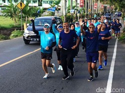 Tandai Masa Pensiun, Pejabat Pacitan Tinggalkan Kantor dengan Lari